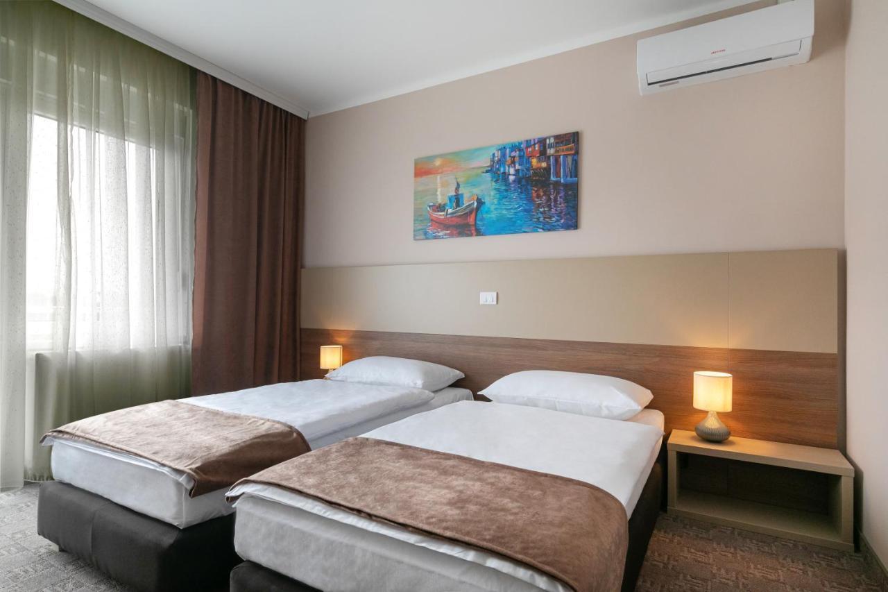 River Inn Stari Banovci Eksteriør bilde